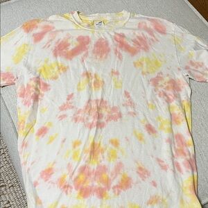 Gildan Tie-Dye T-Shirt in Pink and Yellow